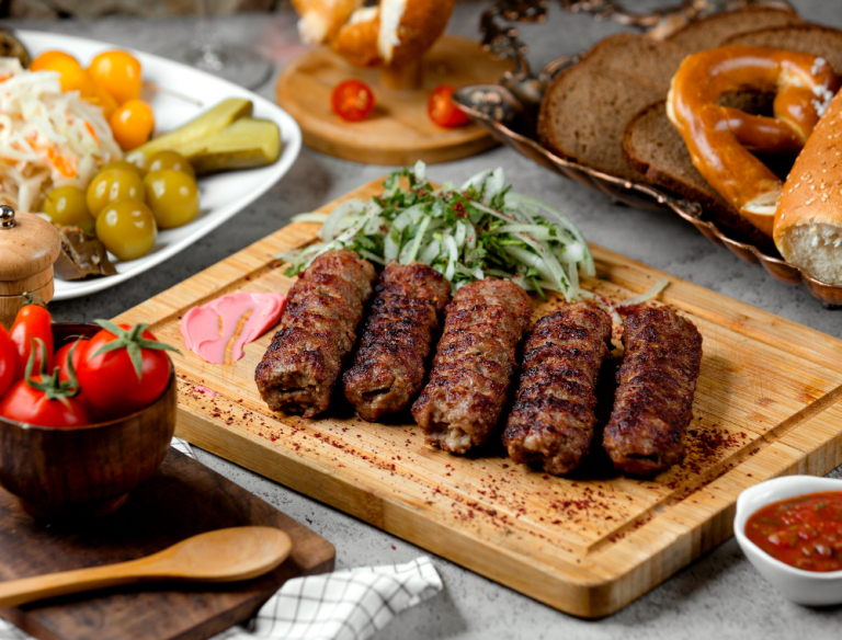 رازهای نگهداری و آمادهسازی گوشت قرمز برای کباب کوبیده و چنجه - دنگ مزه مارکت
